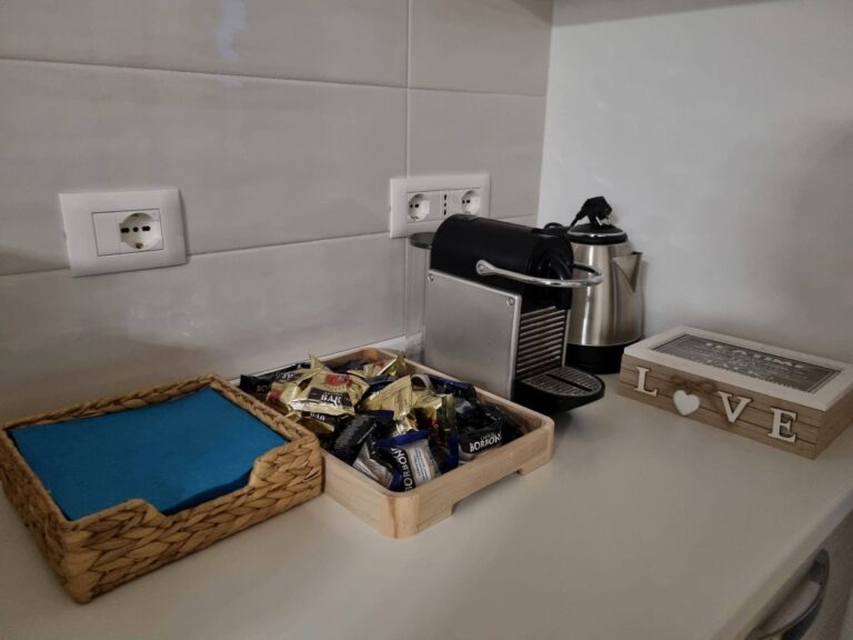 AF1QipMdupcKf0N9_fCiOX2ItjI-VJ0KbdaWNKF7pLKT=s3072-v1